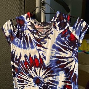 Rock and Republic cold shoulder tee